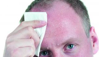 أسباب التعرق الشديد وعلاجه