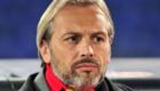 مدرب أوغندا يكشف عن مرشحه للفوز بكأس أمم أفريقيا