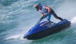 بطولة العالم للدراجات المائية.. فيكتوري تيم بطلا للمنافسات