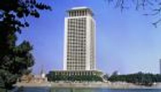 مصر تطالب السودانيين بالهدوء والعودة للمفاوضات