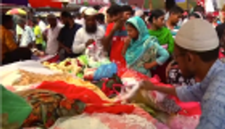 استعداداً للعيد.. البنجاليون يتوافدون على الأسواق