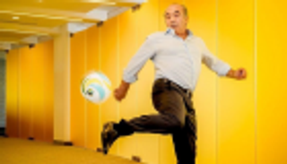 الملياردير كوميسو ينقل عطاءه من ميلان لفيورنتينا