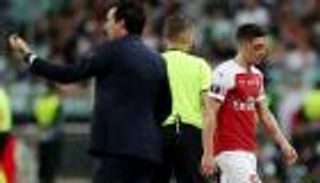 تقارير.. أوزيل انفجر غضبا في وجه إيمري