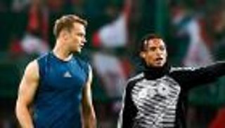 نوير يعلق على شائعات انتقال ساني إلى بايرن