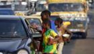 أوغندا تحظر تقديم المساعدات لأطفال الشوارع