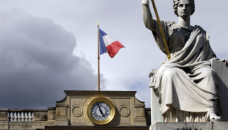 اتساع عجز الميزانية الفرنسية