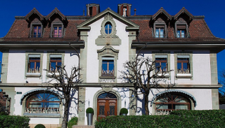  مطعم L'Hôtel de Ville بمدينة كريسيير السويسرية