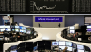 أسهم السيارات تقود مؤشرات أوروبا نحو الارتفاع