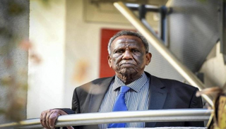 الموظف الصومالي بسفارة قطر في لندن محمود أحمد