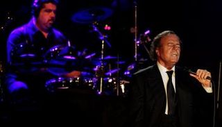 المغني الإسباني خوليو إجليسياس