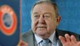 وفاة رئيس اليويفا الأسبق