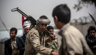 عناصر حوثية في أحد التجمعات باليمن - أرشيفية