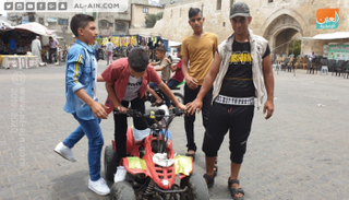 عيد الفطر.. فرصة موسمية للعاطلين عن العمل بغزة