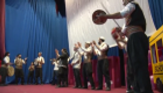 فرقة سورية تُحيي تراث الشام الشعبي في أربيل بالعراق