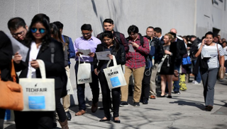 استقرار طلبات إعانة البطالة في أمريكا