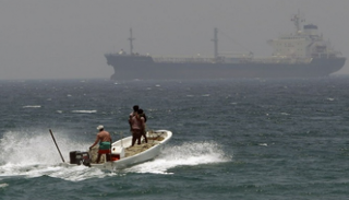 طلبات إحاطة لمجلس الأمن وتحرك دولي لإنقاذ التجارة العالمية