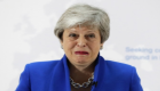 ماي تستقيل رسميا من رئاسة حزب المحافظين