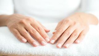 طرق علاج جفاف اليدين وتشققها