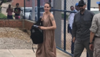 أنجلينا جولي تعيد 20 ألف طفل فنزويلي إلى الحياة