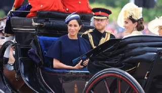 ميجان ماركل تحضر عرضا عسكريا كأول حدث ملكي منذ الولادة 