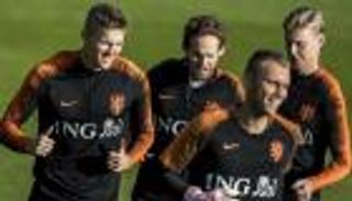 سيليسين يرفض إقناع دي ليخت بالانضمام إلى برشلونة