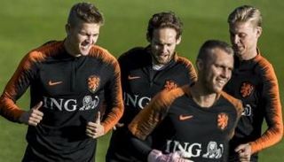 سيليسين ودي ليخت ودي يونج وبليند