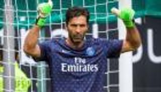 بوفون يقترب من العودة للدوري الإيطالي