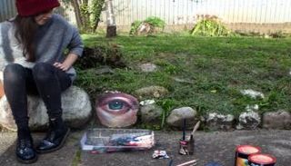 الفنانة الأسترالية جنيفر ألنوت