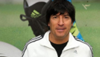 نجم تشيلي السابق يكشف صعوبة الدفاع عن لقب كوبا أمريكا