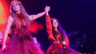 جنيفر لوبيز تقدم لجمهورها مفاجأة في عامها الـ50