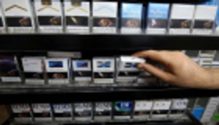 عُمان تفرض ضرائب 100% على التبغ والكحول بداية الأسبوع المقبل