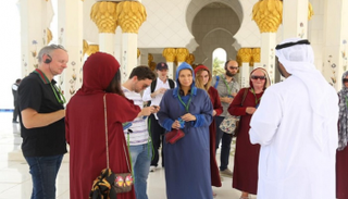 جامع الشيخ زايد الكبير يستقبل 173 ألف ضيف في عيد الفطر