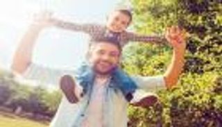 يوم الأب.. تواريخ عدة وهدف واحد للاحتفال