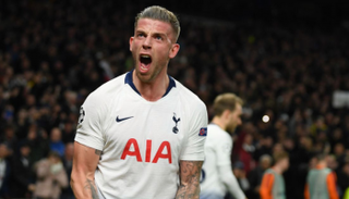 توبي ألدرفيريلد مدافع توتنهام