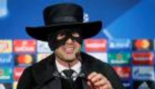 فيديوجراف.. 5 حقائق عن "المقنع" فونسيكا مدرب روما الجديد