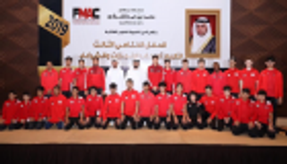 ولي عهد الفجيرة يكرم أصحاب الإنجازات الرياضية في الفنون القتالية