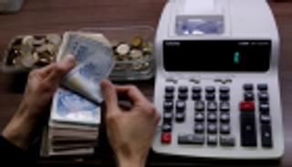 المركزي التركي يواصل تشديد سياسته النقدية لإنقاذ الليرة