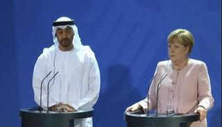 الشيخ محمد بن زايد وأنجيلا ميركل خلال المؤتمر الصحفي 