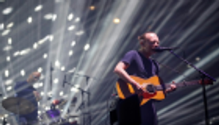 فرقة بريطانية تواجه القرصنة ببث 18 ساعة من تسجيلاتها