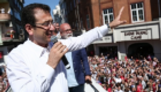 إمام أوغلو يواصل تفوقه في استطلاعات الرأي بإسطنبول