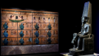 ملايين الفرنسيين يشاهدون "توت عنخ آمون" بمحطة قطارات باريس