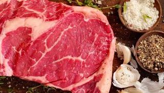 ينصح العلماء باستبدال اللحم الأحمر بمصادر بروتين أخرى