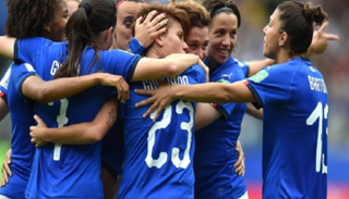 لاعبات المنتخب الإيطالي