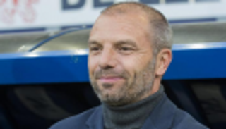 الوحدة الإماراتي يعلن موعد وصول مدربه الجديد