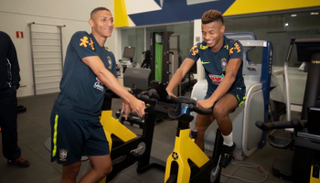 ديفيد نيريس وريتشارلسون