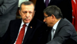 أردوغان وداوود أوغلو يتعاركان في محادثة هاتفية