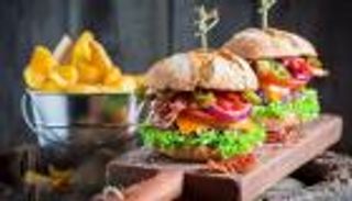 الوجبات السريعة تقود إلى الخرف