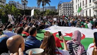 5 مكاسب تحققت للحراك الشعبي بالجزائر ومتمسك بـ5 أخرى