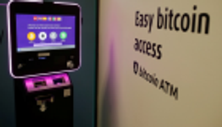 بيتكوين تتخطى 9 آلاف دولار بعد عمليات شراء مكثفة