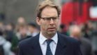 وزير دفاع بريطانيا محذرا إيران: لن نتوانى عن حماية مصالحنا